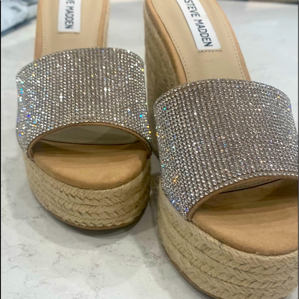 Steve Madden 5 in Wedge.